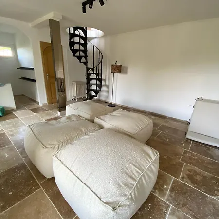 With A View - Les Lucines